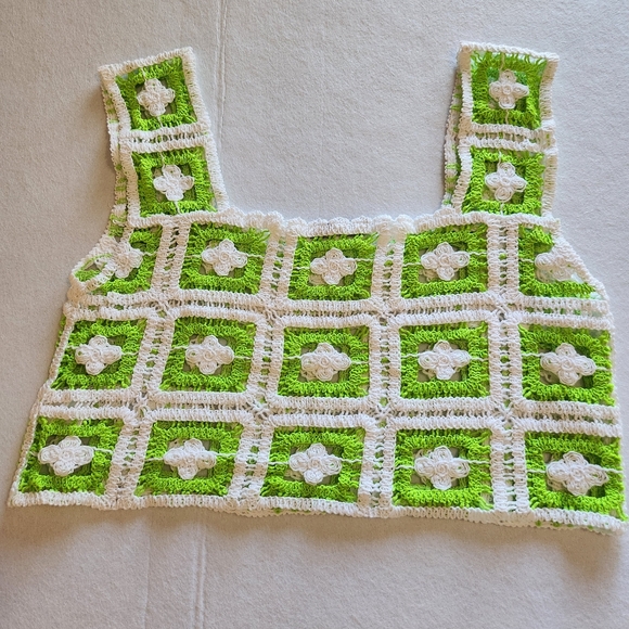 JULIA Cropped Patchwork Crochet Tank Top in Neon Green & White Size Medium - Picture 8 of 9